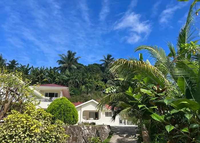 Paul's Апартаменты Baie Lazare (Mahe)