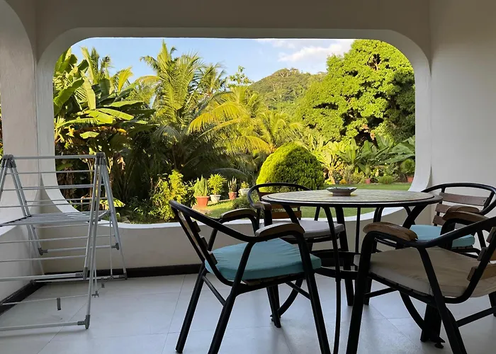 Paul's Baie Lazare (Mahe)